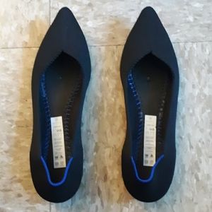 Rothy's Black Points Size 8